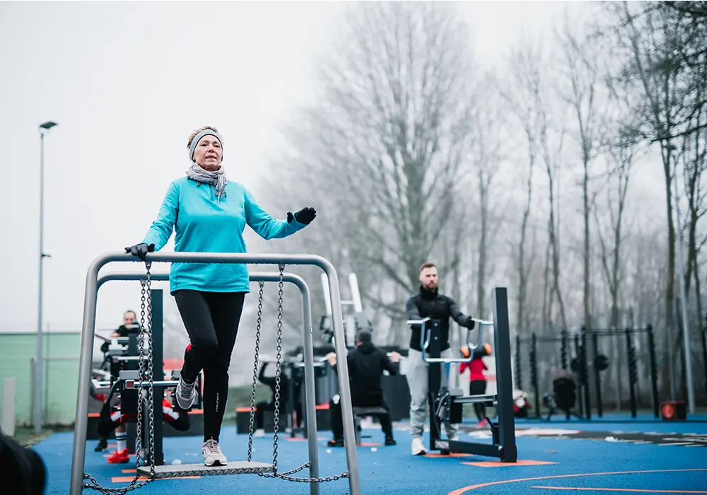 Outdoor Fitness für Senioren – Mit SportAtrium aktiv bleiben